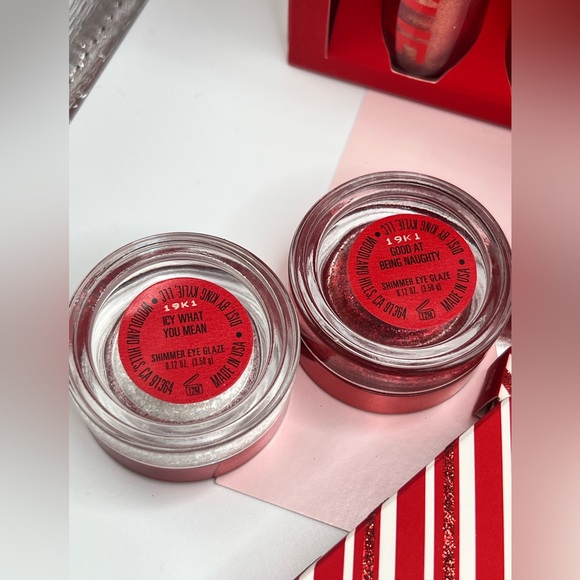 NEW KYLIE NAUGHTY Santa Claus 14 piece SET 5 Mini Lip 3 Gloss Eye pallet RED - Picture 12 of 13